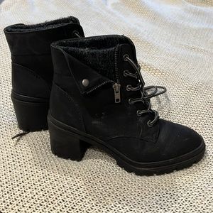 Size 6.5 ankle boots